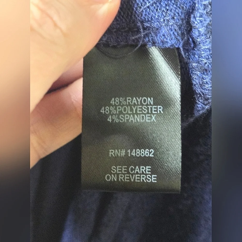 Torrid Super Soft Plush V-Neck 3/4 Sleeve Top, Size 1 - Picture 3 of 3